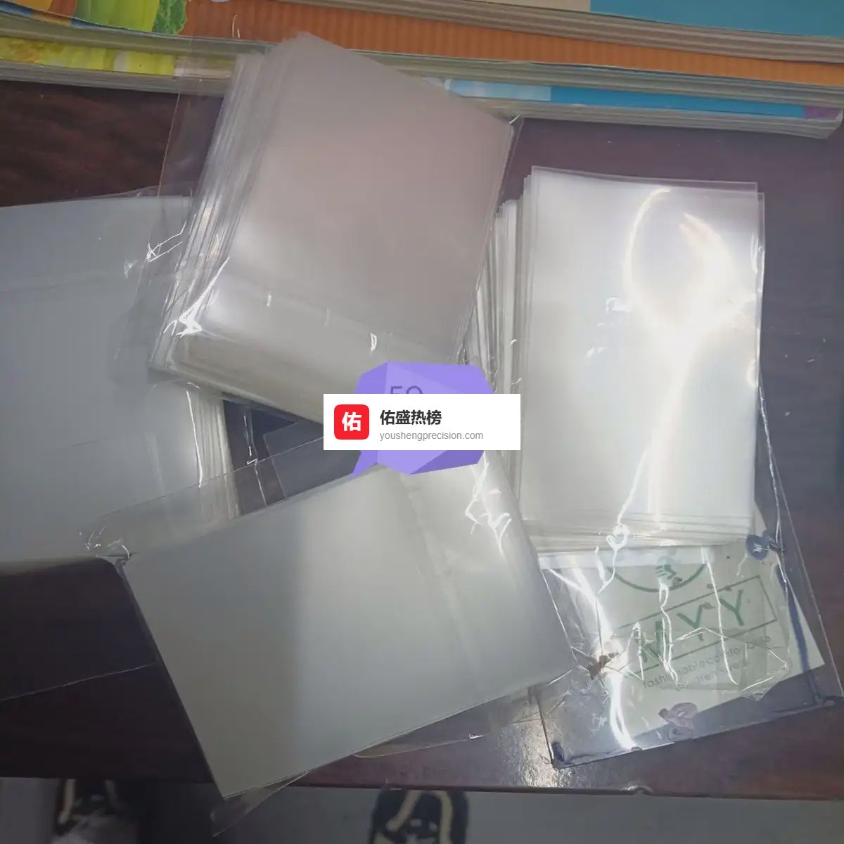 担心爱豆周边损坏褪色？内行教你避开周边保存误区！这些实用保护方法，能让你的周边至少保持5年崭新状态！