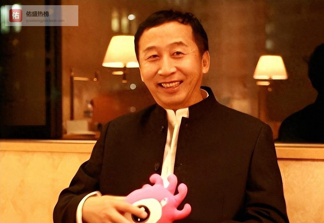 相差21岁不妨碍真爱，冯小宁刘薇23年相守，女儿拿奖争光，《举起手来3》在路上