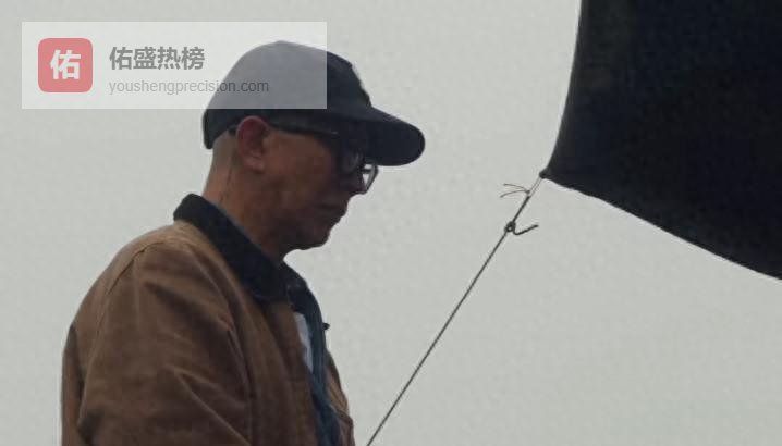 具俊晔为大 S 连发 3 条动态，手写信催泪，亲人合影首度曝光