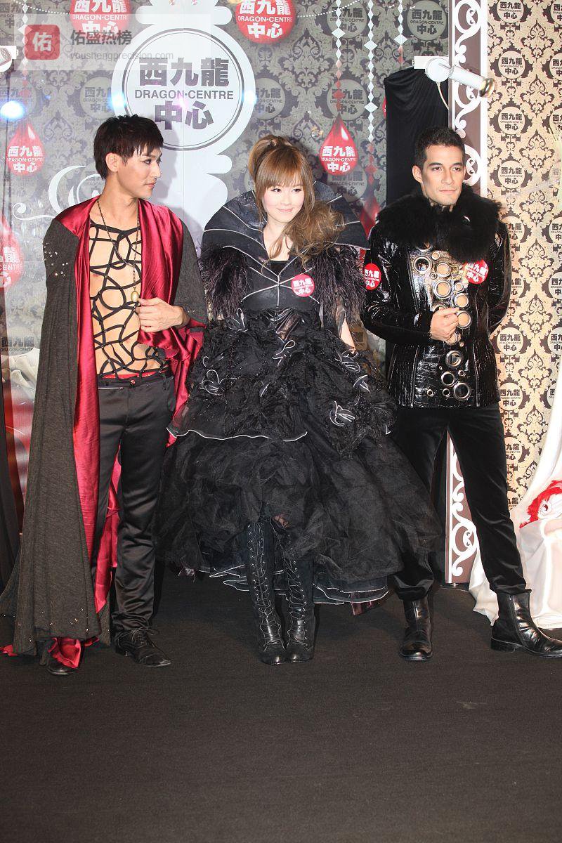 白鹿解锁“鬼新娘”皮肤：这次她要劈开甜宠滤镜