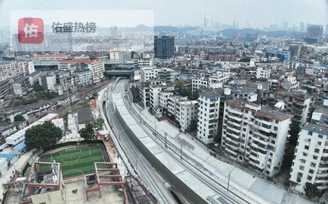 把高铁引进城有多难？广州站1.06公里叠线打通了