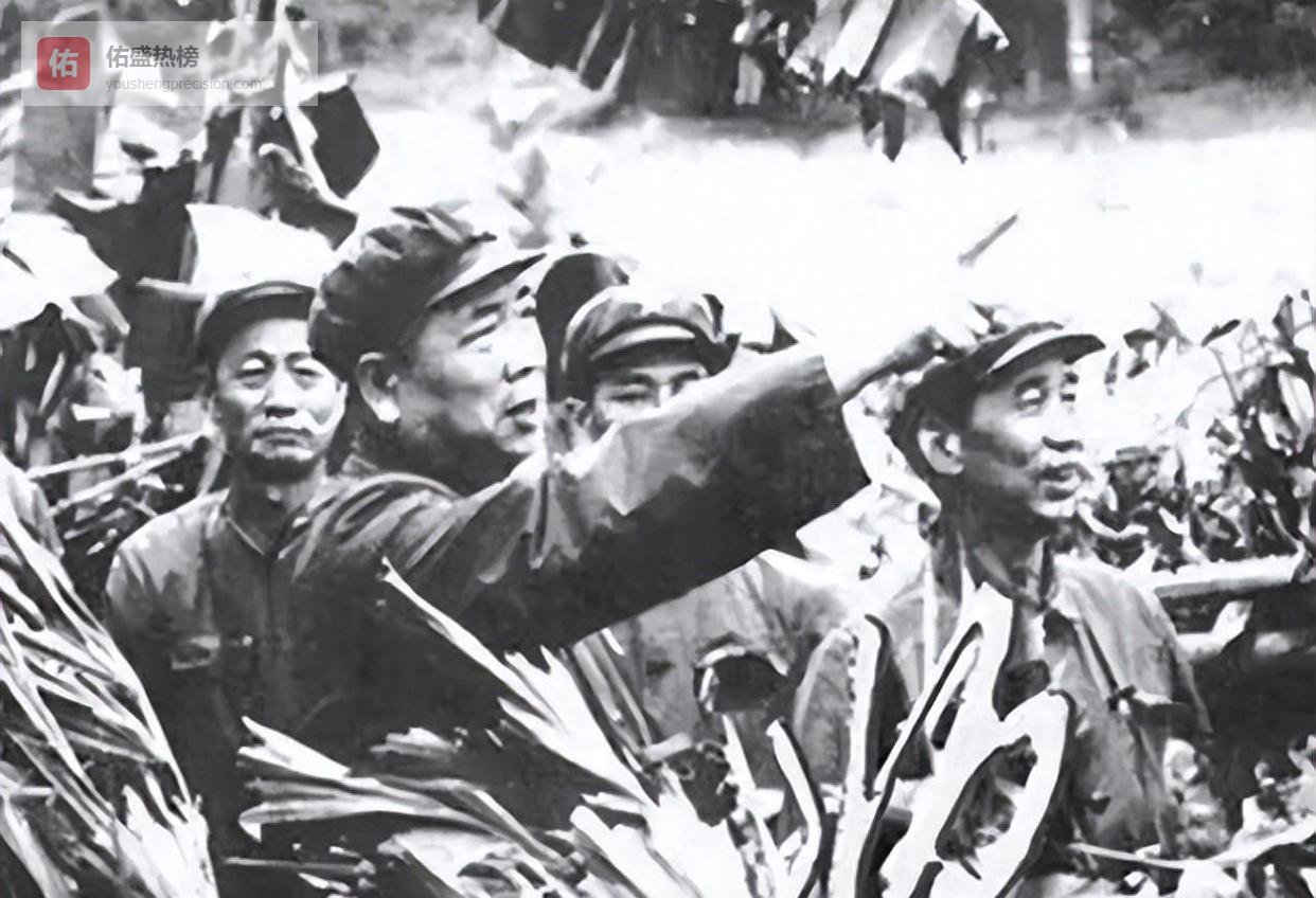 吴忠正准备指挥两百辆坦克冲击越南战场，战斗进入关键时刻却突然接到免职命令！