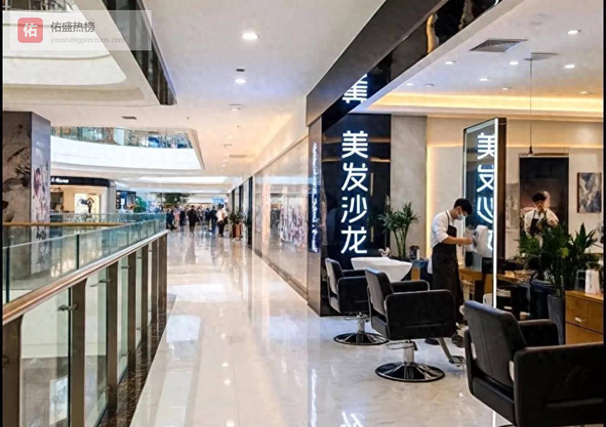 全国理发店陷入倒闭潮，并非缺少顾客，而是自己导致的崩溃！