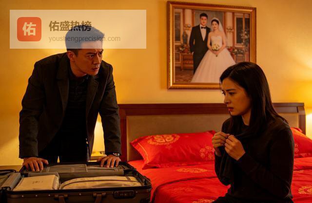 我出差三天，男闺蜜住进我婚房，妻子说只是朋友，我当场换锁！