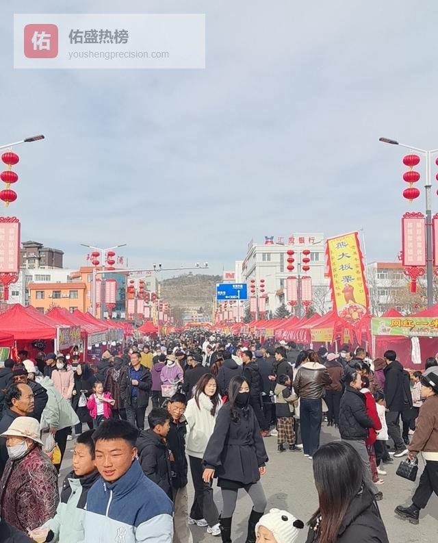 安万“爆火”打脸谁：一场县城大集，如何暴露了官宣的“人设”危