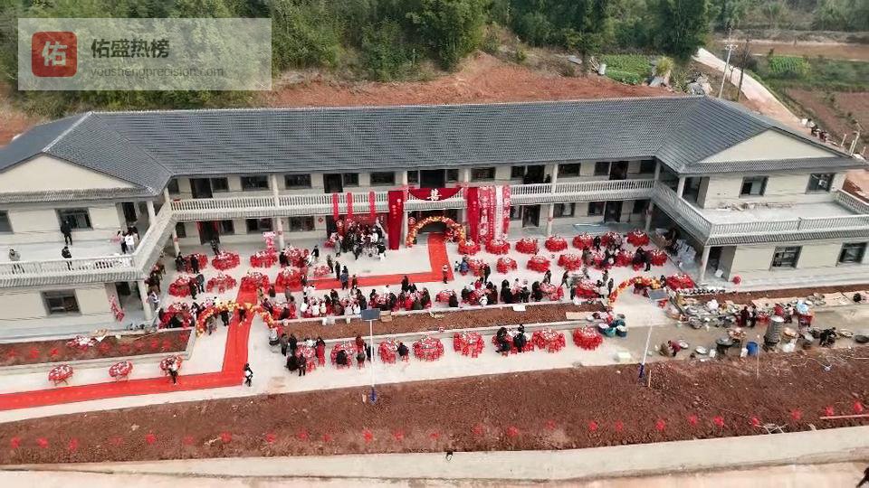 重庆六户村民合建数十米楼房引争议，真相曝光：不是学校，更不是违建