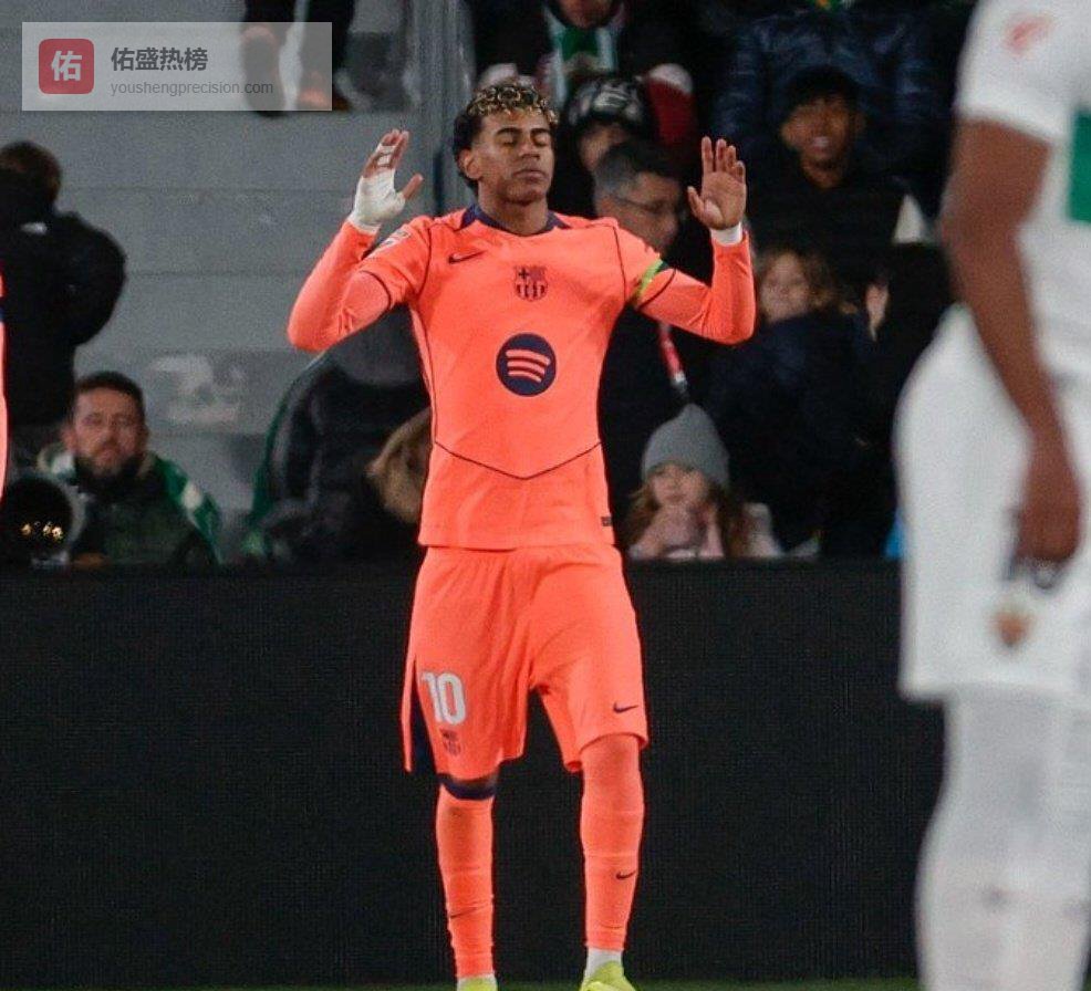 30脚射门仅进3球，巴萨4分领跑，马竞掉队10分，皇马成唯一悬念