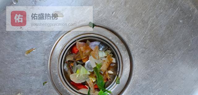 油汤处理小妙招：化油降温后再倾倒