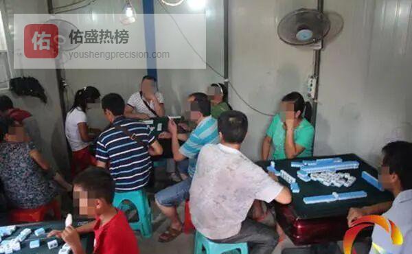 离婚风波引血案：一把斧头背后的绝望与失控