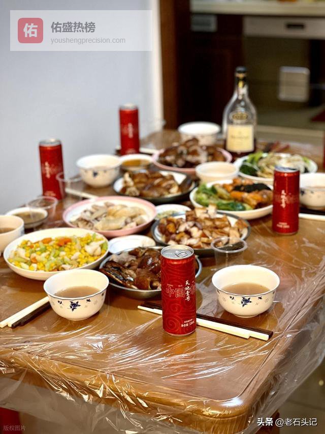 “过年过年初一”，看似废话，实则是最狠的讽刺！