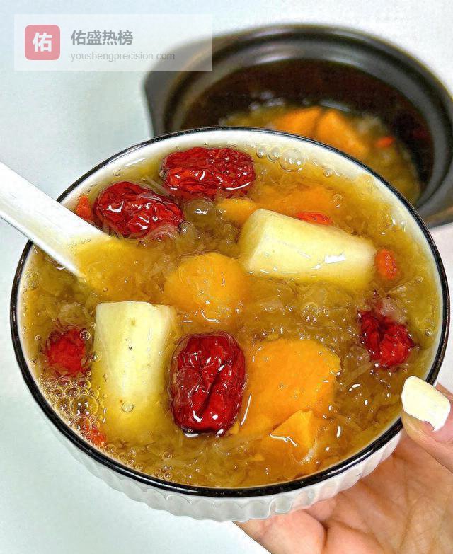 秋日润养四重奏：一碗羹、一盏水、一杯露、一碗奶的养生密码