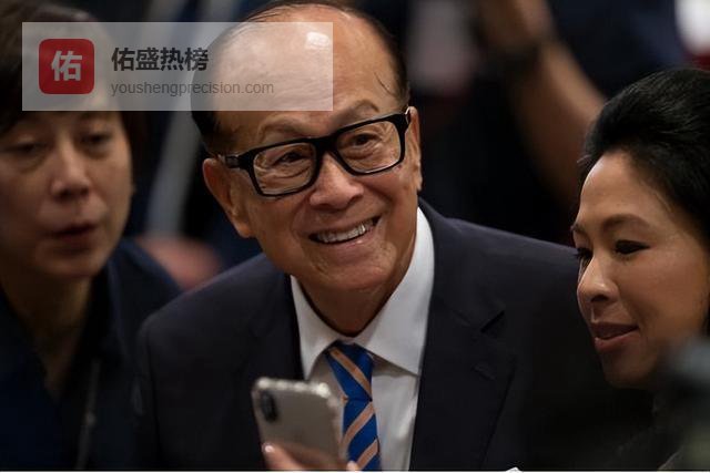 巴拿马正式接管长河港口，李嘉诚被踢出局！网友：全面制裁巴拿马