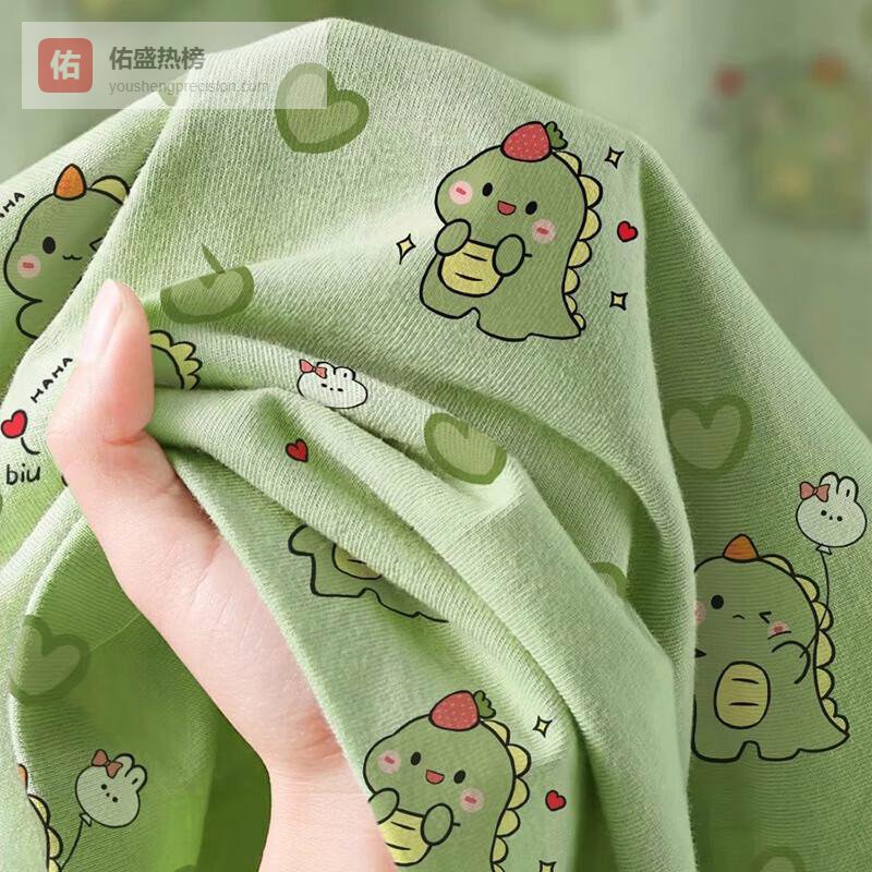 旅行户外必备神器清单：从隔脏床品到防水装备一网打尽