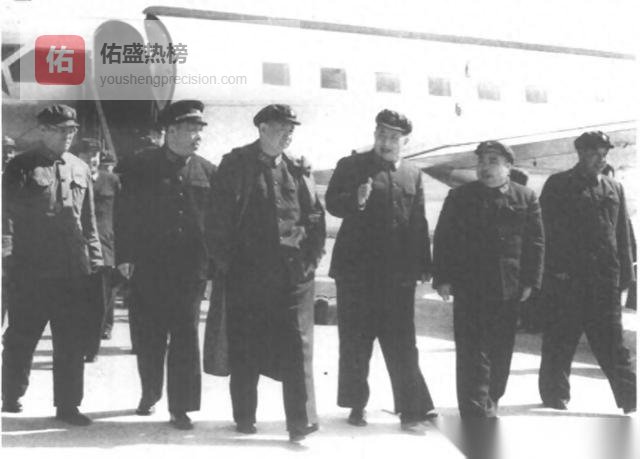 1952年李中权将军遭遇冤屈却申诉无门，他在副职岗位滞留二十余载，谭政最终揭开了当年是因为他不听话才从严处理