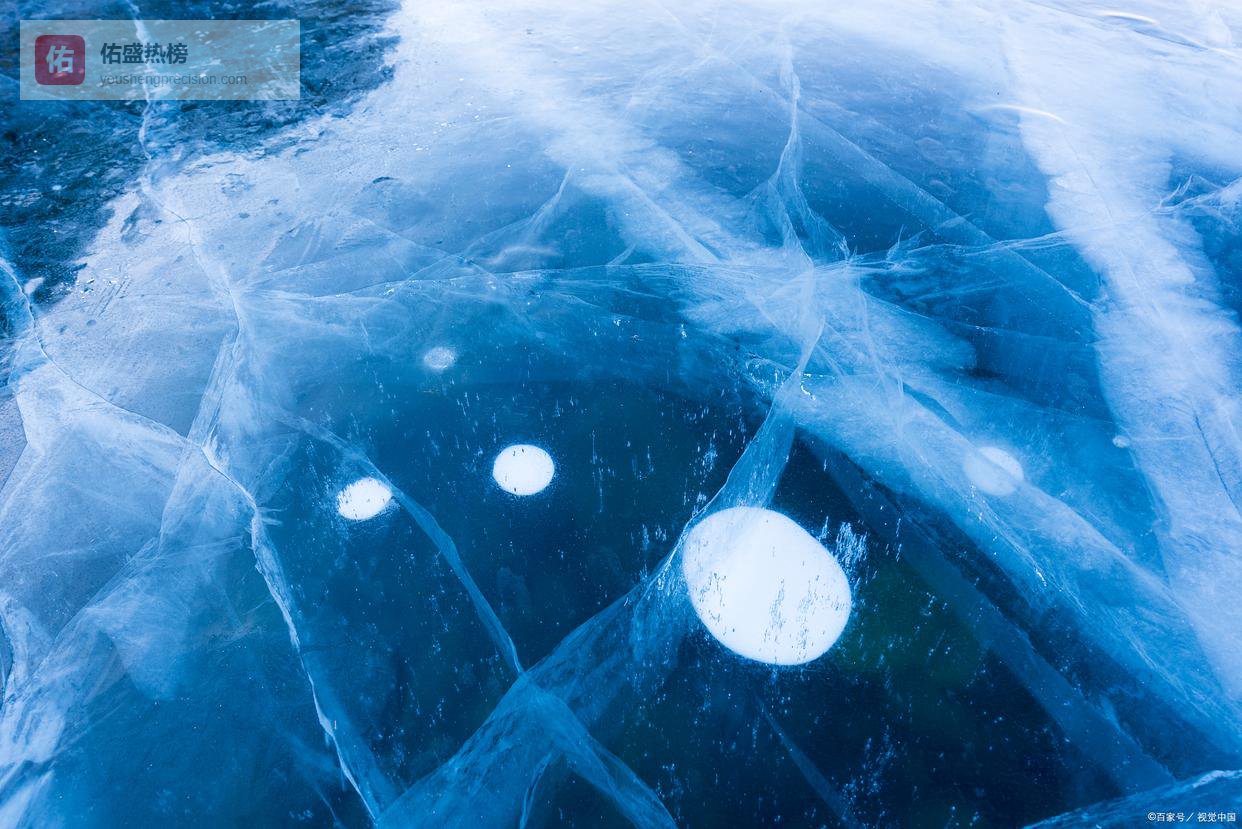 当“银发族”日均三小时沉溺屏幕，我们该担忧还是理解？