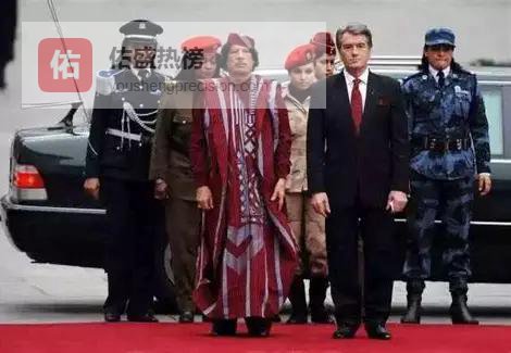 卡扎菲家族覆灭史：从黄金权杖到无名坟冢