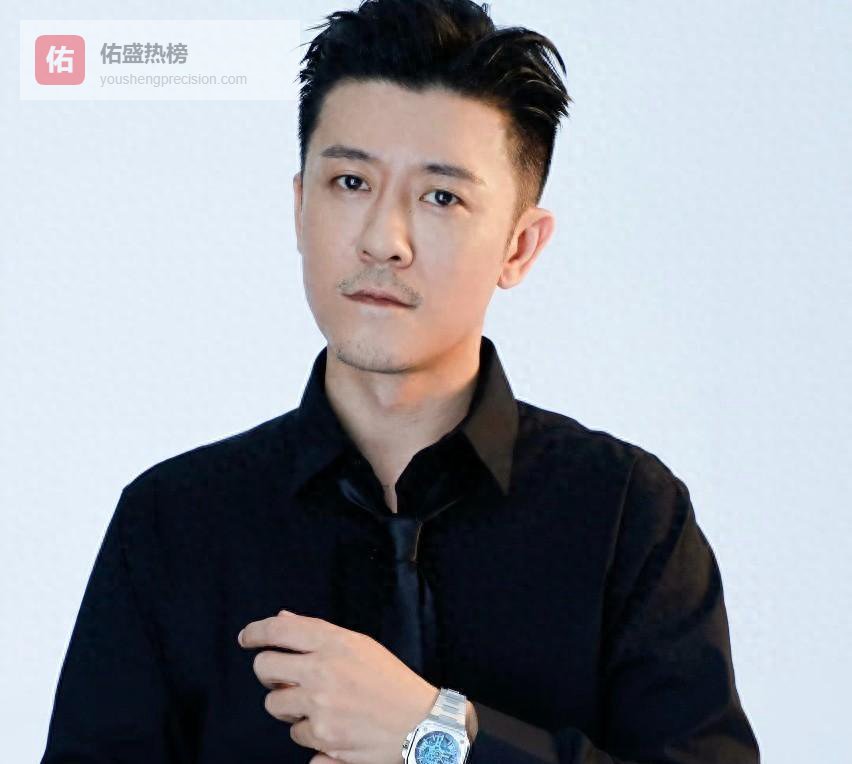 两个导演妈妈培养20年都不红，改个名娶个媳妇立马火遍全网，这小子到底走了什么狗屎运让前辈们都眼红