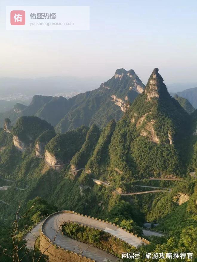 广西旅游五天四晚跟团攻略，张家界到广西5日游多少钱？遇龙河攻