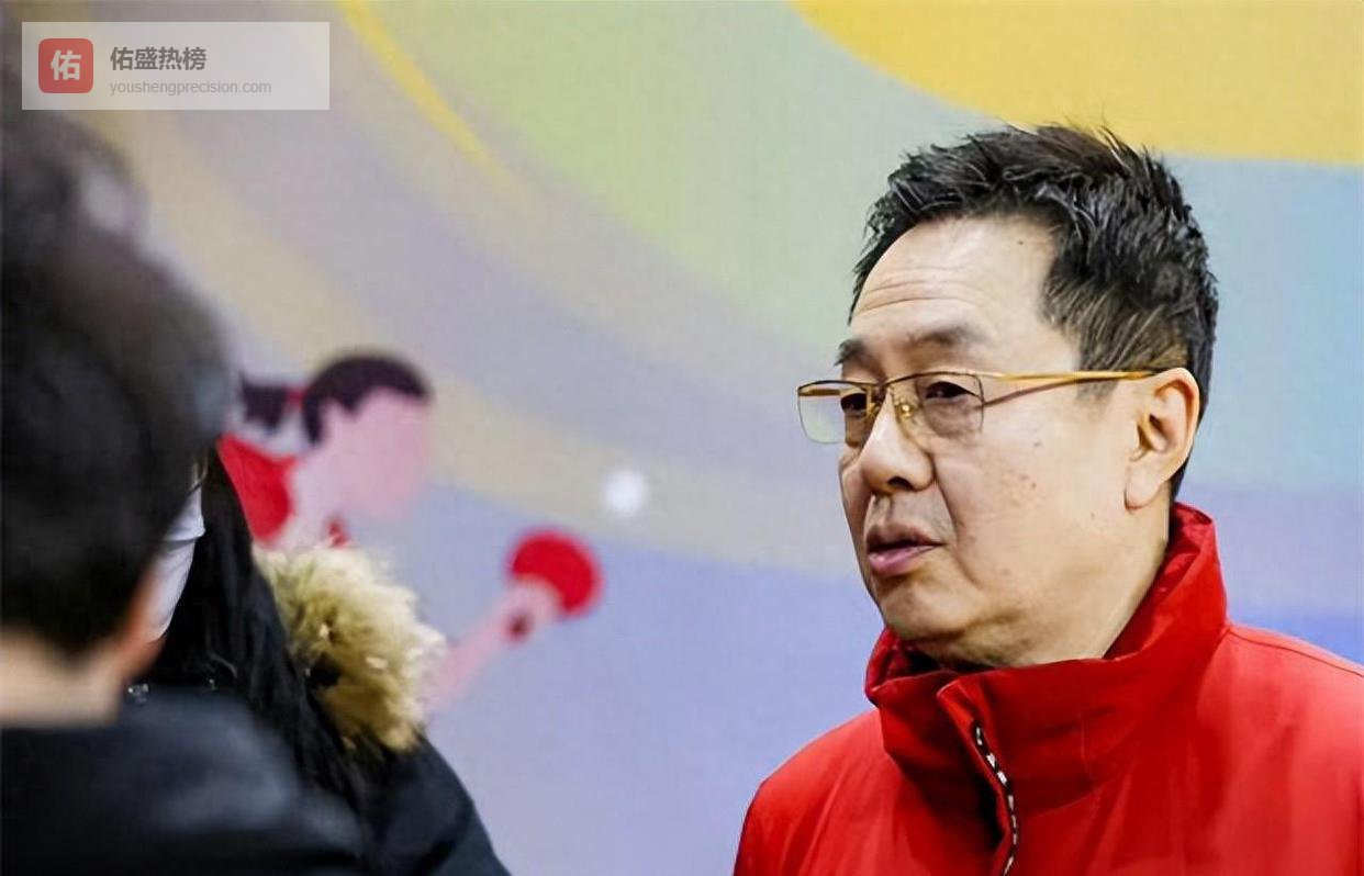 国乒前主教练放狠话，无论代价多大，今年势必把英雄樊振东请回来