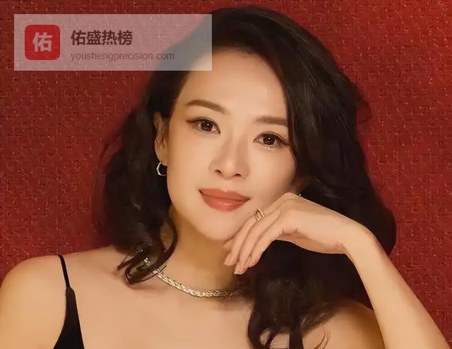 这活动搞得真绝，就在离过年满打满算剩六天的时候，全网还没从年货的焦虑里匀出气儿来，46岁的章子怡像随手扔了颗冷炮，啪一声，把2月10