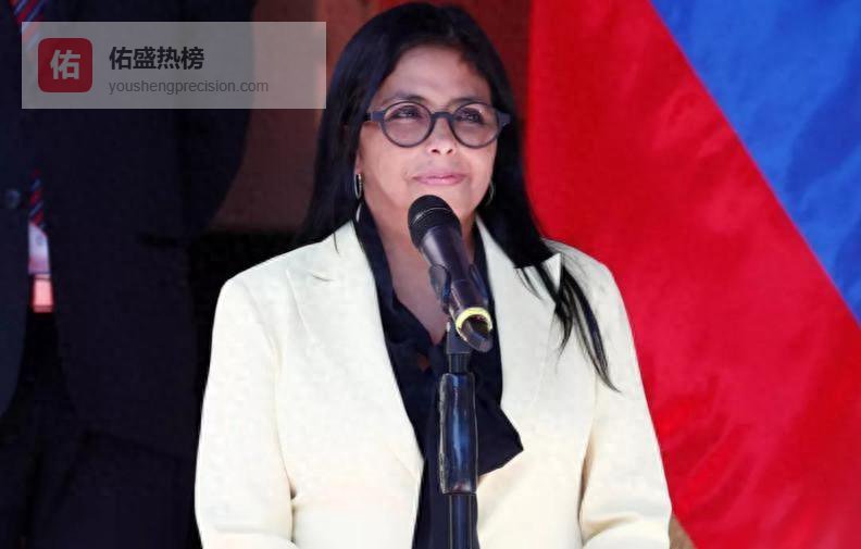 被美国关了一个多月，马杜罗想清楚了，委内瑞拉就应该走现在的路