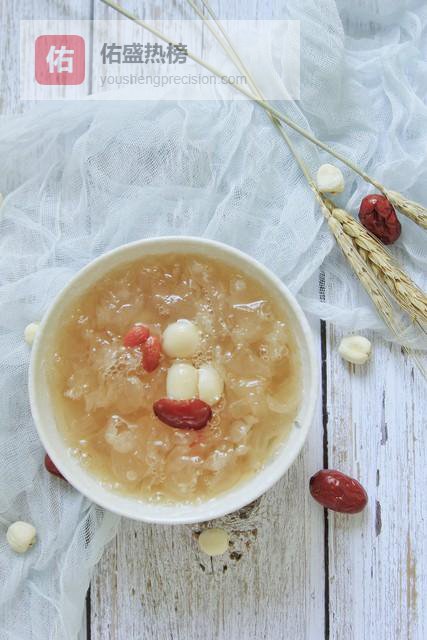 入秋咽干咳嗽反复找上门，这5种滋阴润肺养生食材要常吃！