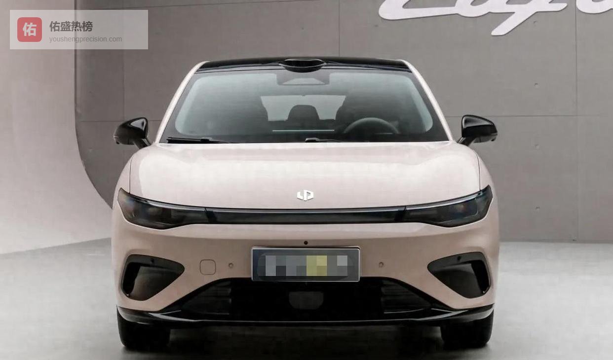 极狐T1 vs 零跑Lafa5，2.3万价差该怎么选？家用纯电实测对比，看完不踩坑