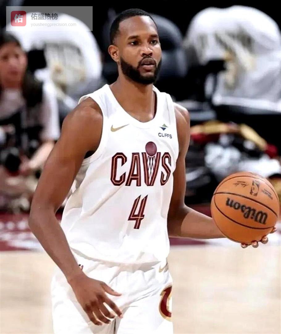 24岁最佳防守球员莫布里左小腿三月内两度拉伤，哈登喂饼正香他却只能场边干瞪眼