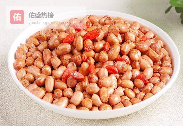 吃花生米别只贪香脆，这些好处和坏处你真的了解清楚吗？