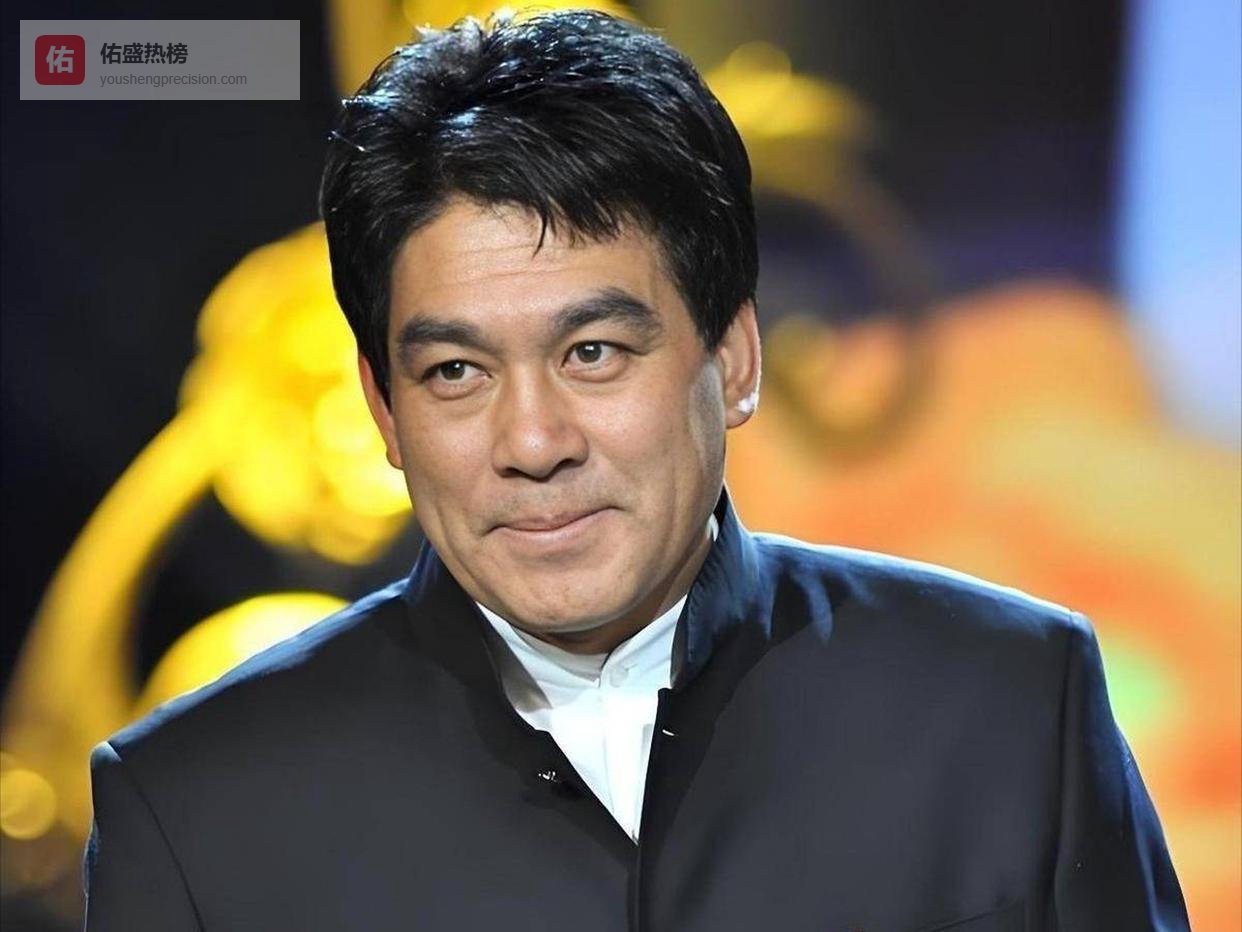 封神！朱时茂陈佩斯回归乐龄春晚，冯潘蔡阎齐上阵，全场看哭