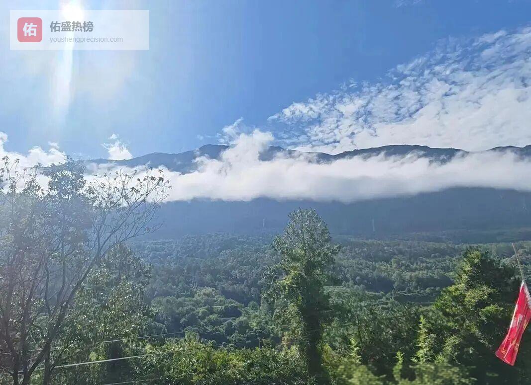 香格里拉3日私藏攻略：雪山、草原与转经筒的慢生活