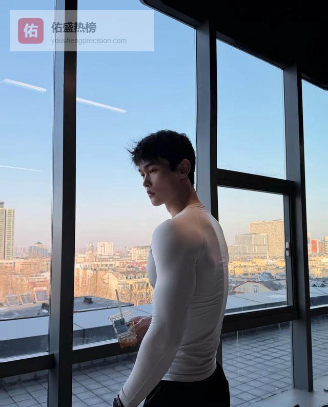 健身圈新活法：不靠练肉靠“脑感”，百万粉丝博主正在改写成功公