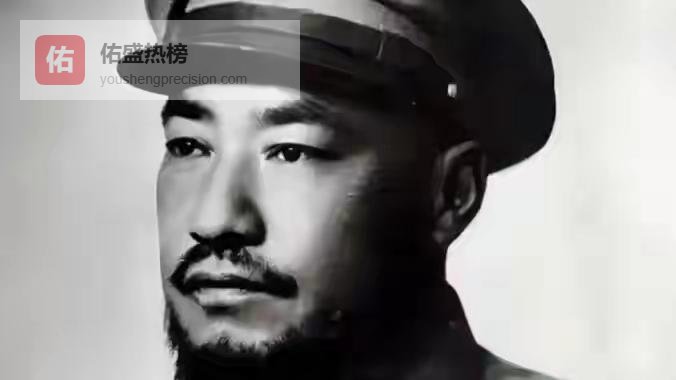 马步芳逃跑时用三架飞机转移了多少黄金