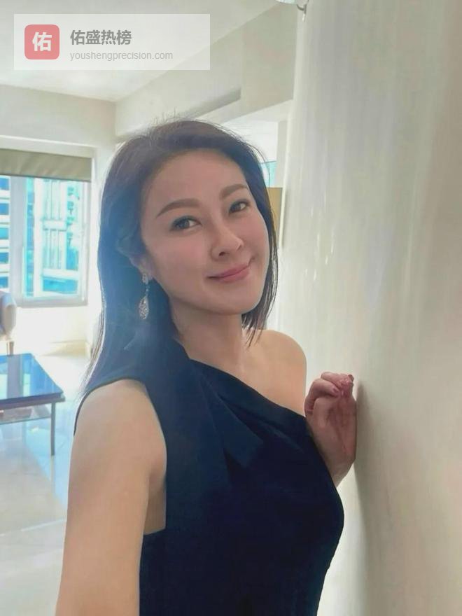 曾傳獲倪震力追？周慧敏前情敵近況曝光！生活富貴疑有穩定新歡