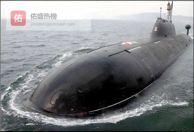 中国095亮相！排水量破万吨，多项指标超越美国弗吉尼亚级