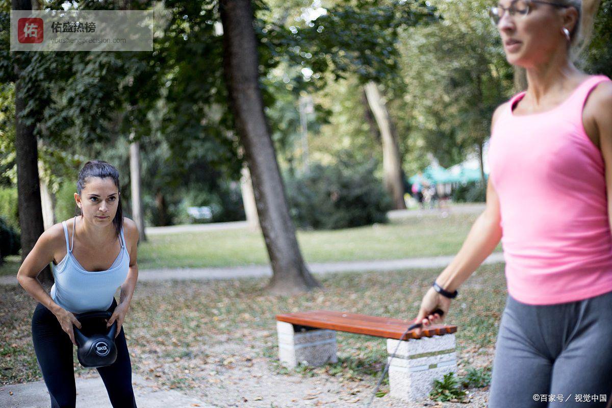 减脂期瑜伽运动，养身心瘦得稳不反弹