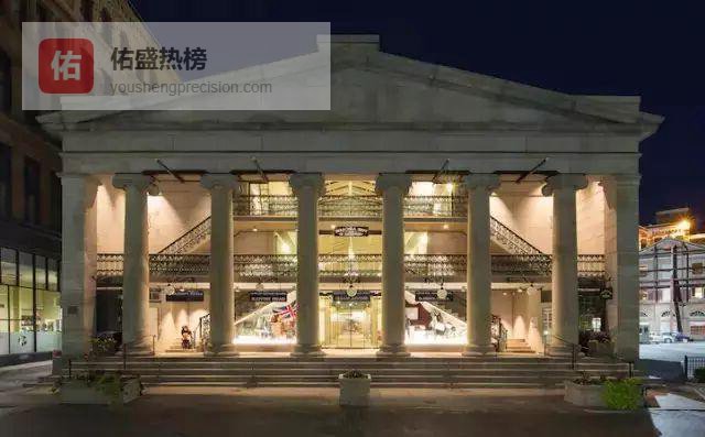 商场变身迷你公寓：年轻人抢到“市中心归宿”有多香？