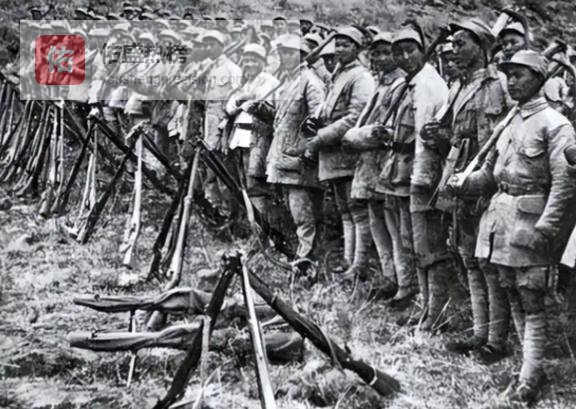 四野师长牺牲后，老战友娶其遗孀抚养遗孤，新婚夜一句话让人泪目：把孩子们的姓都改了吧