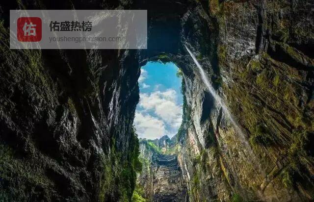 武隆：喀斯特山城里的“中国小瑞士”