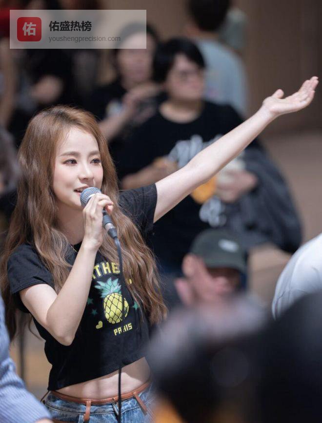 谷娅溦昔日被梁咏琪张宇狠批，如今成《中年好声音4》评审引争议