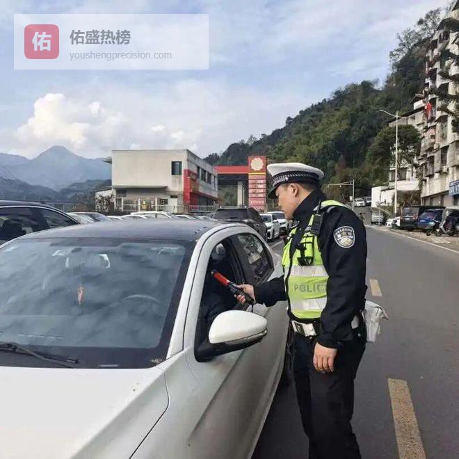 雅安这两个“师傅”，肠子都悔青了