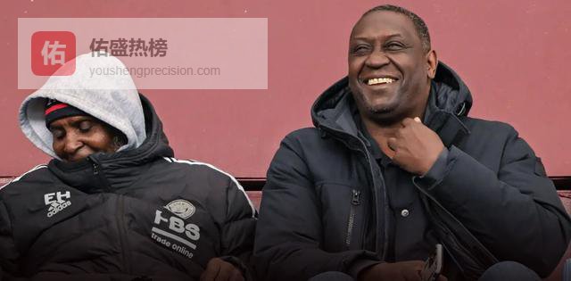 赫斯基：现代足球光倒脚太催眠，我的梦之队门将是詹姆斯