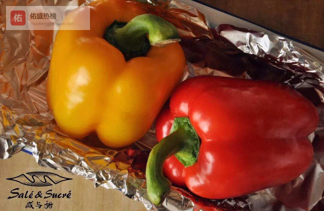 夏夜一口脆爽：烤甜椒鲔鱼法棍三明治