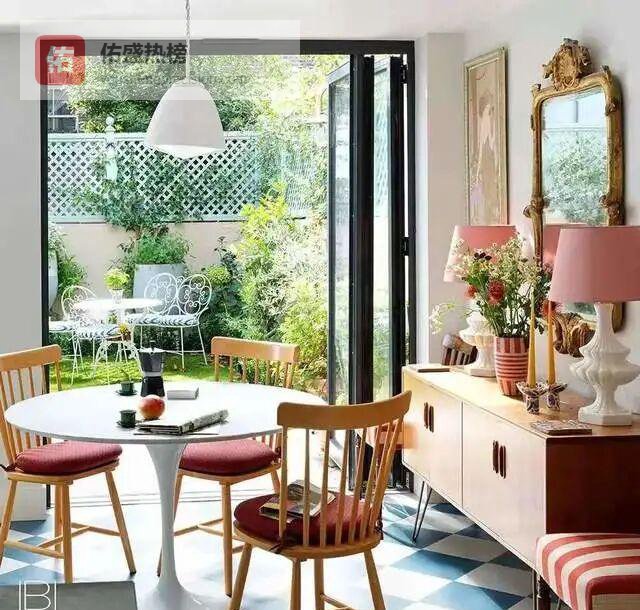 十首秋诗，十种人生：在落叶与月光里找回自己