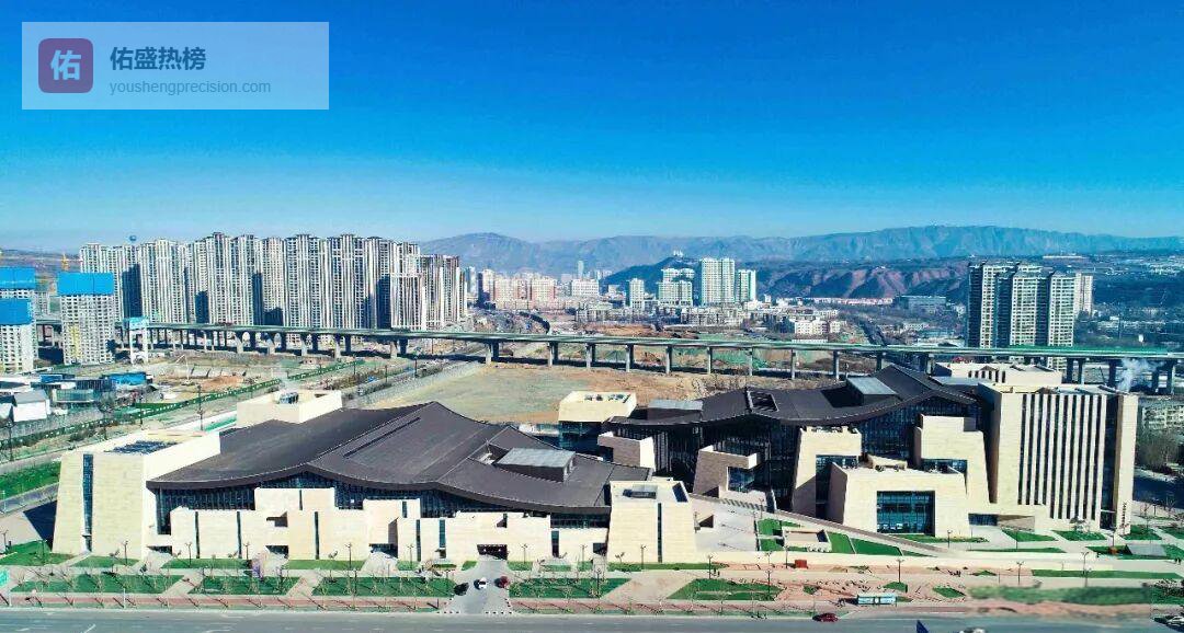 西宁“冰雪双馆”来了！6700㎡冰面开启全民上冰时代