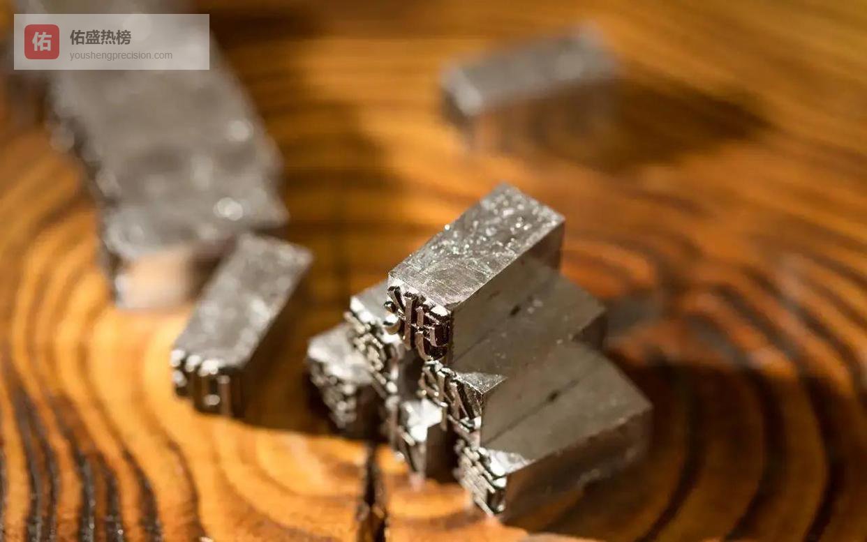 美国撂狠话：中国再不卖稀土，就把几十万名留学生全轰走？