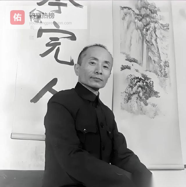 1951年陈果夫病逝台北，蒋介石两次吊唁当众垂泪，谁知半年前这位权臣竟落魄到写信借钱买汽油