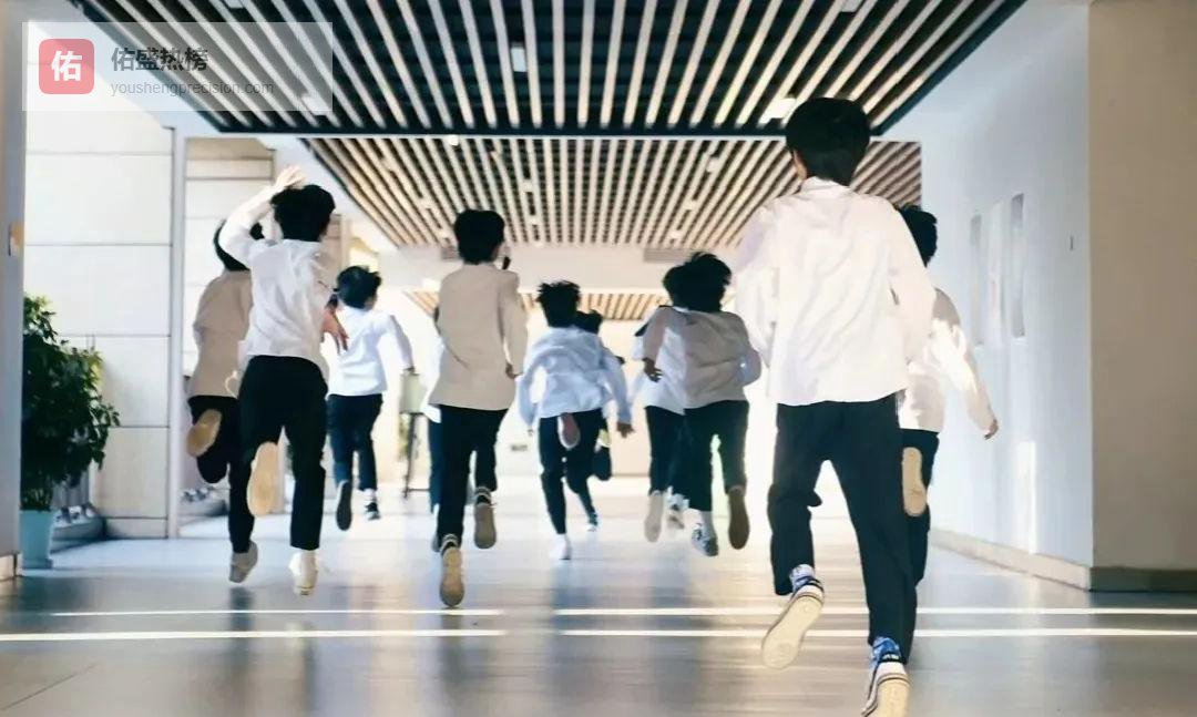 TF家族三代：从“小羽”到“小卷卷”的青春宇宙