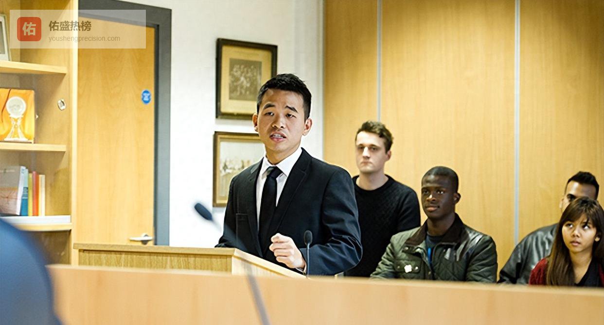 曼大LLB全景：三年把“法律”读成“职业”