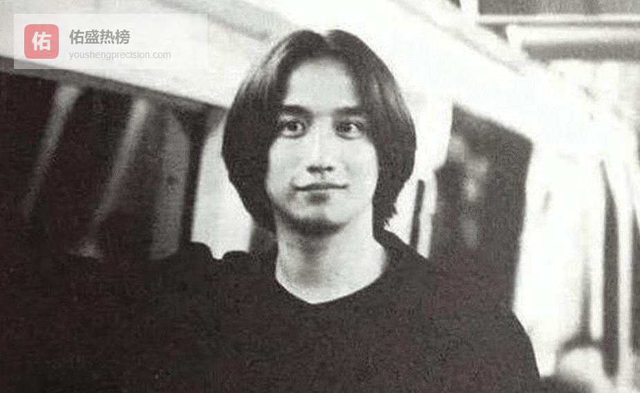 从文艺男神到烟火爸爸：黄磊的“最强大脑”与人间四月天